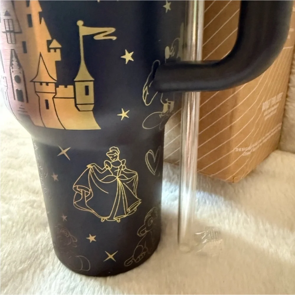 Stanley Disney 40 oz. Black Iridescent Oil Slick Castle and Friends Tumbler - Picture 5 of 13